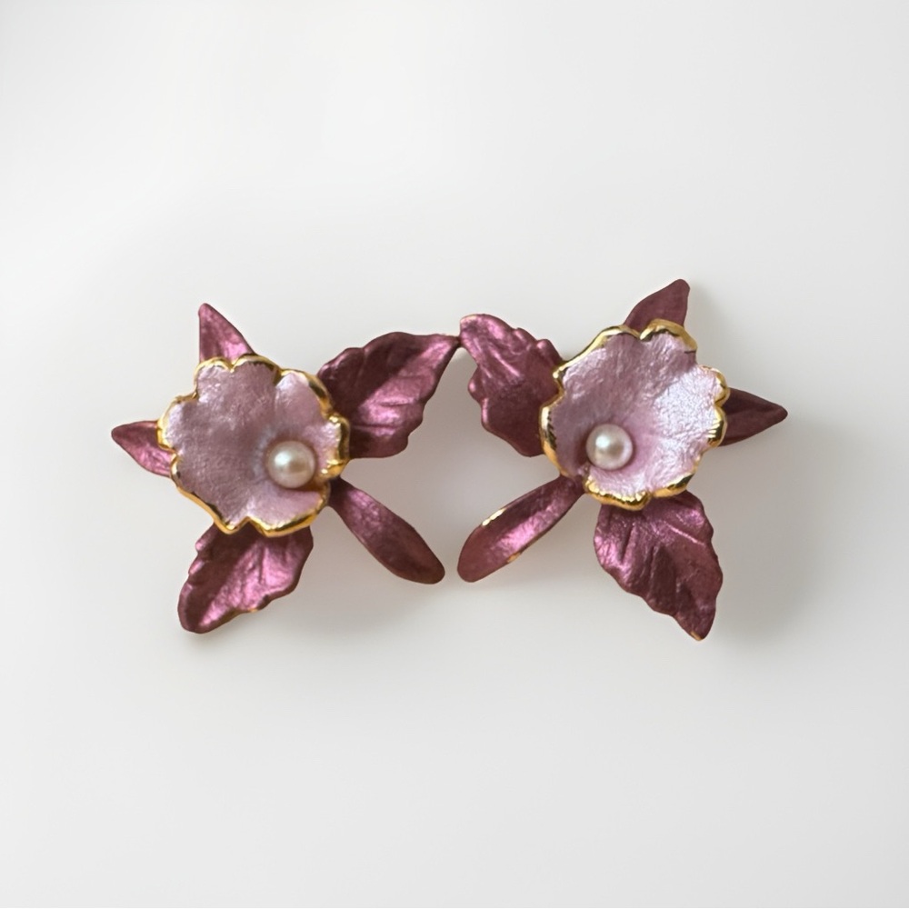 Vintage Floral Orchid Gold Tone Earrings
